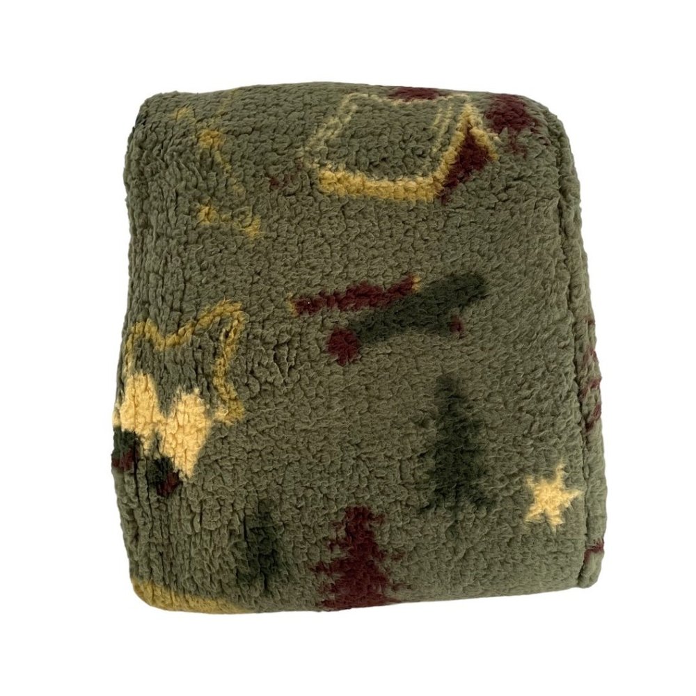 Lug Fall Box 2023 Camp Green Plush Sherpa Throw Blanket - Picture 3 of 9